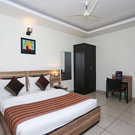Capital O 1391 Hotel Pushpa Vilas Ghaziabad Luaran gambar