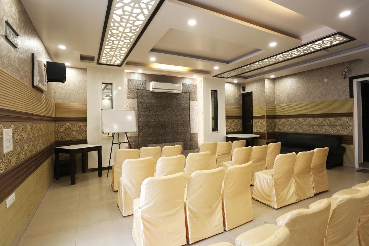 Capital O 1391 Hotel Pushpa Vilas Ghaziabad Luaran gambar