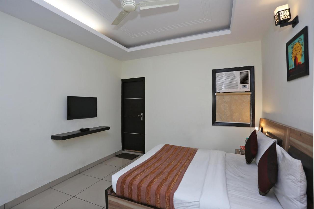 Capital O 1391 Hotel Pushpa Vilas Ghaziabad Luaran gambar