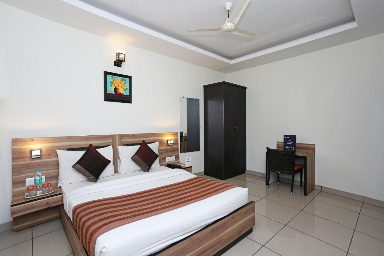 Capital O 1391 Hotel Pushpa Vilas Ghaziabad Luaran gambar