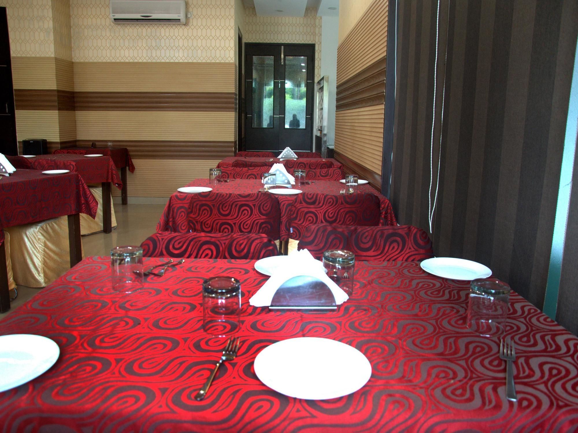 Capital O 1391 Hotel Pushpa Vilas Ghaziabad Luaran gambar