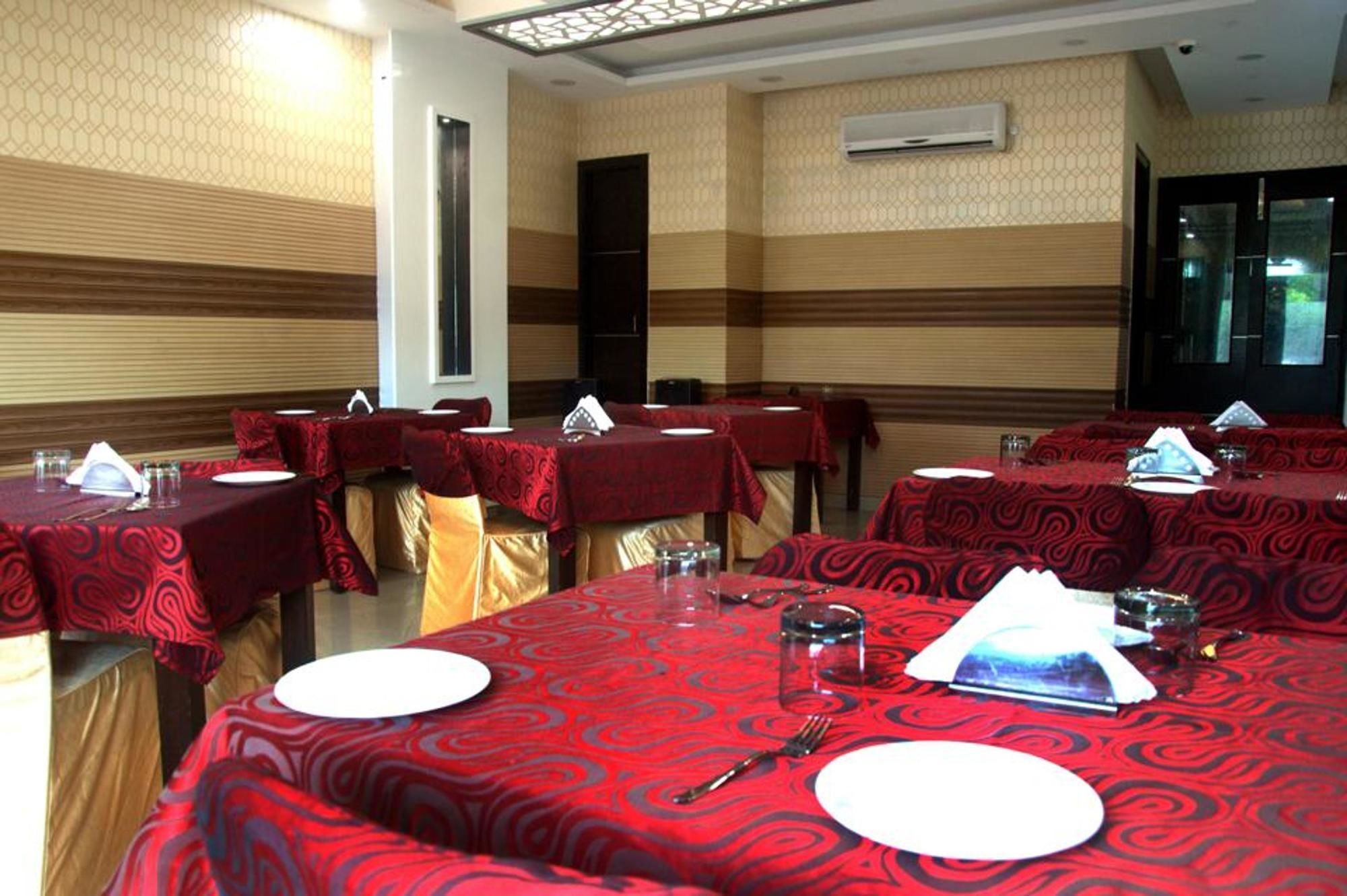 Capital O 1391 Hotel Pushpa Vilas Ghaziabad Luaran gambar