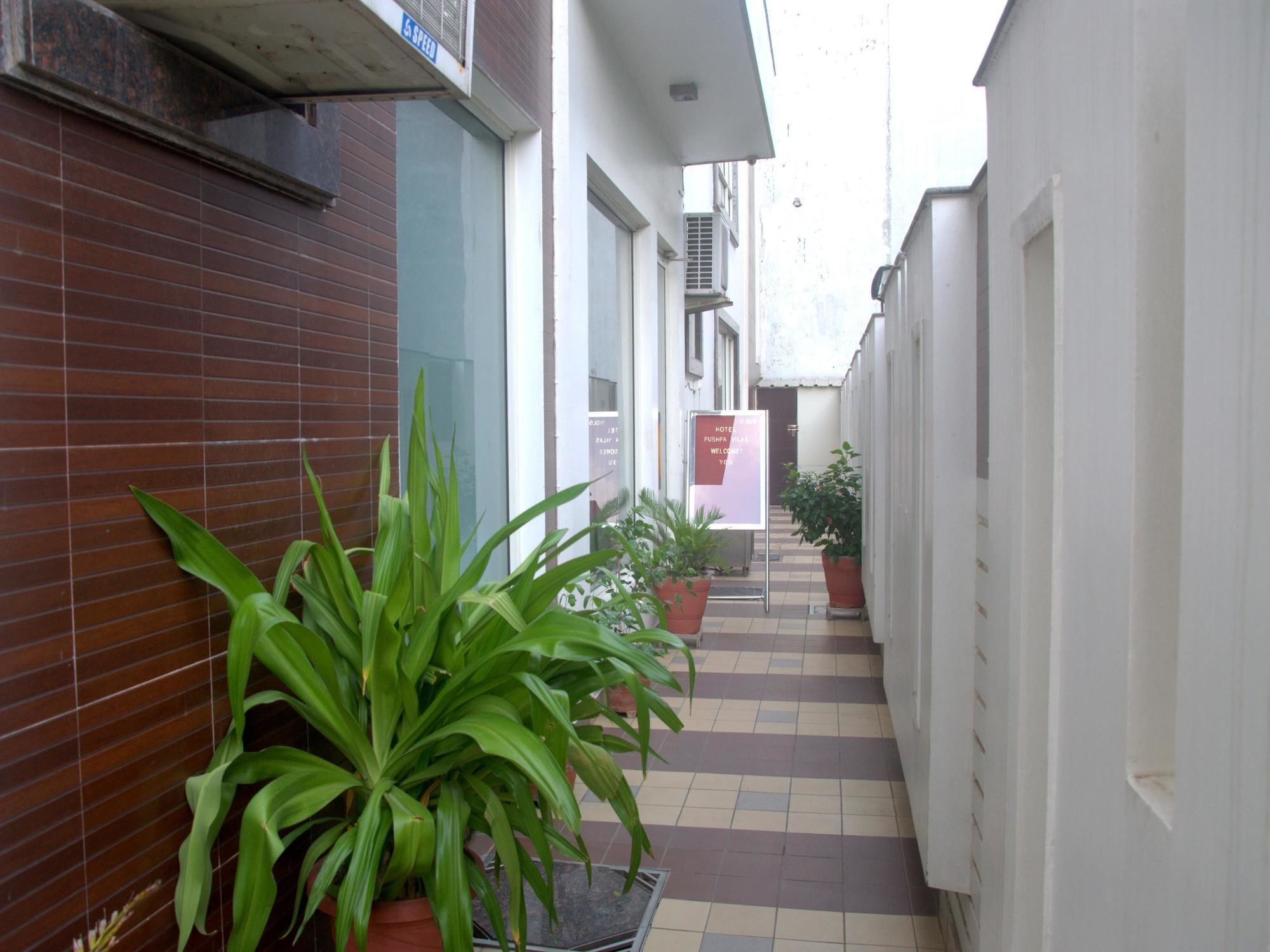 Capital O 1391 Hotel Pushpa Vilas Ghaziabad Luaran gambar